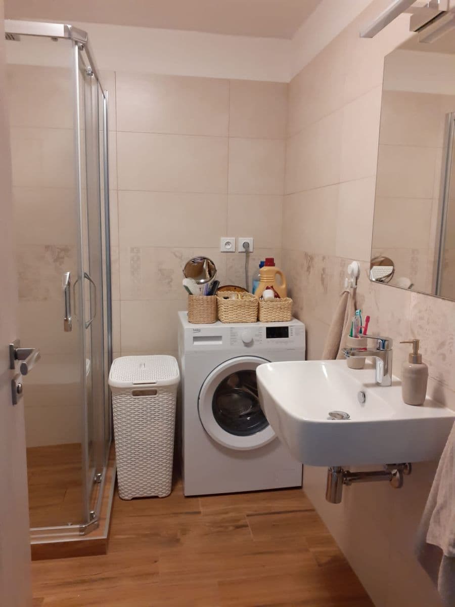 Prenájom bytu 2-izbový 66 m², Želetická, Praha, Praha Prenájom bytu 2-izbový 66 m², Želetická, Praha, Praha