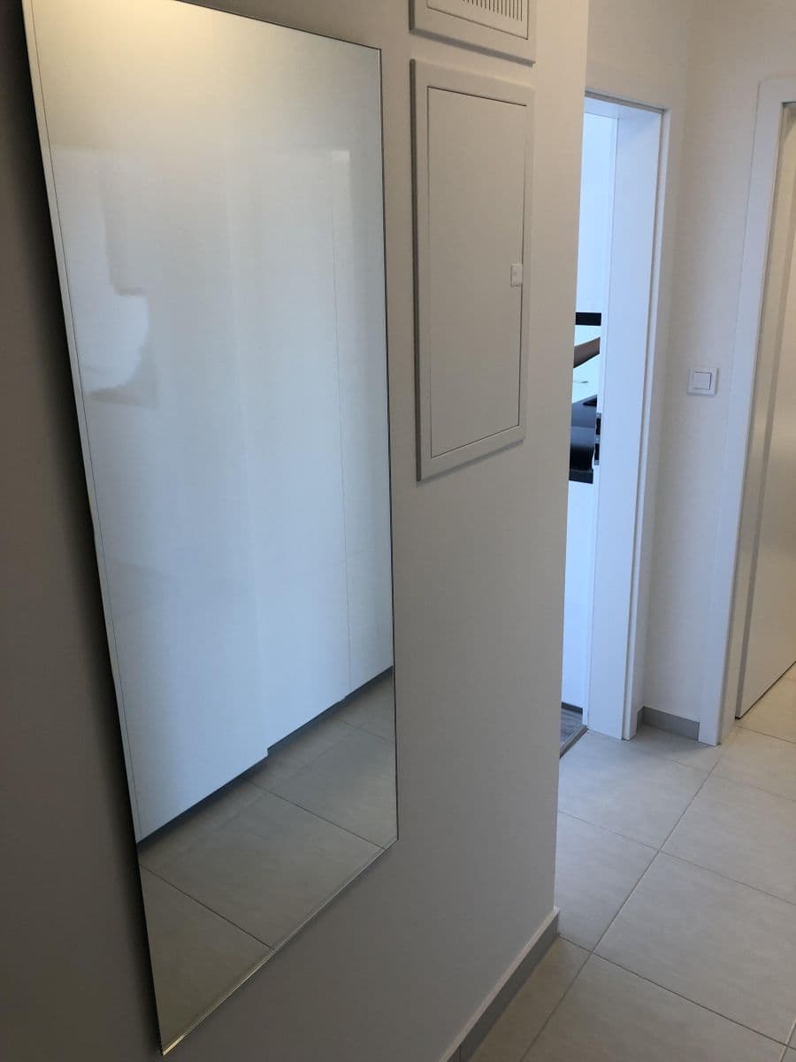 Prenájom bytu 1-izbový 33 m², Za černým mostem, Praha, Praha Prenájom bytu 1-izbový 33 m², Za černým mostem, Praha, Praha
