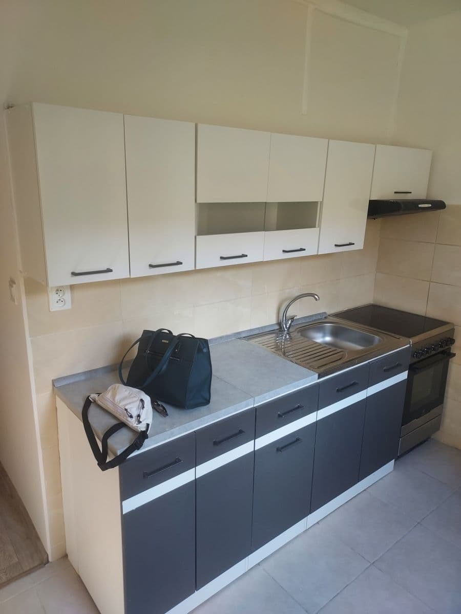 Prenájom bytu 3-izbový 60 m², Borovského, Karviná, Moravskoslezský kraj Prenájom bytu 3-izbový 60 m², Borovského, Karviná, Moravskoslezský kraj
