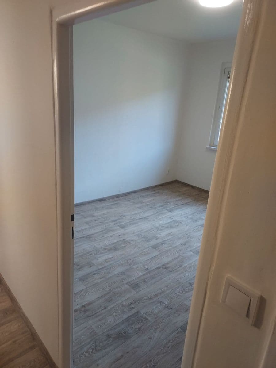 Prenájom bytu 3-izbový 60 m², Borovského, Karviná, Moravskoslezský kraj Prenájom bytu 3-izbový 60 m², Borovského, Karviná, Moravskoslezský kraj