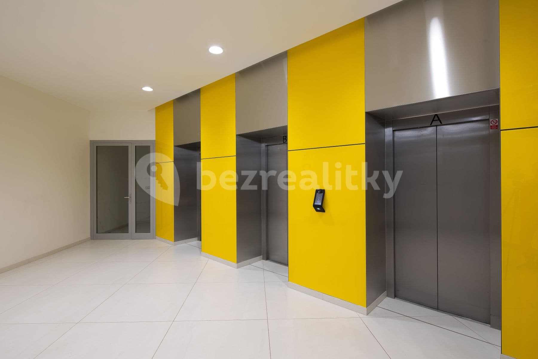 Prenájom bytu 2-izbový 51 m², Mukařovského, Praha, Praha Prenájom bytu 2-izbový 51 m², Mukařovského, Praha, Praha