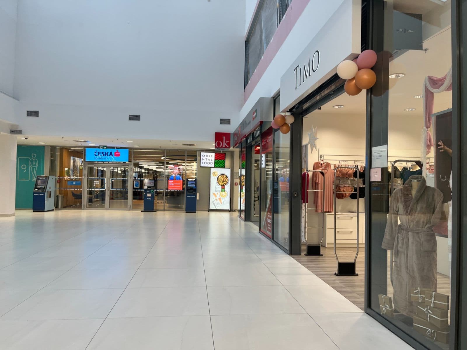 Prenájom nebytového priestoru 105 m², Mukařovského, Praha, Praha Prenájom nebytového priestoru 105 m², Mukařovského, Praha, Praha