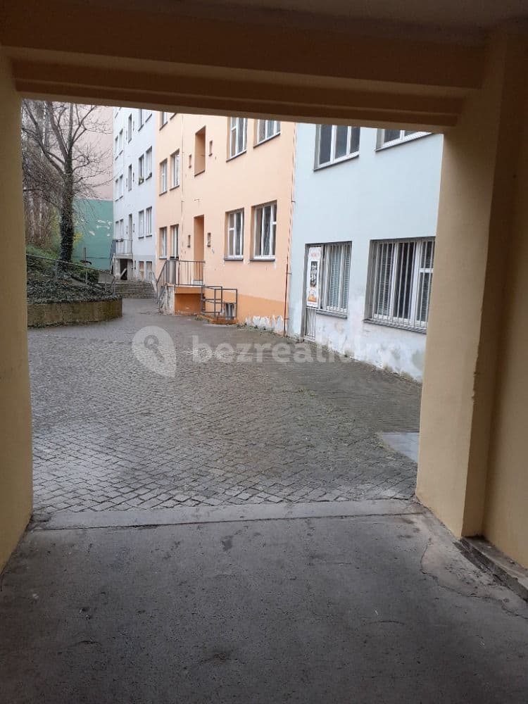 Prenájom nebytového priestoru 40 m², Hollarovo náměstí, Praha, Praha Prenájom nebytového priestoru 40 m², Hollarovo náměstí, Praha, Praha
