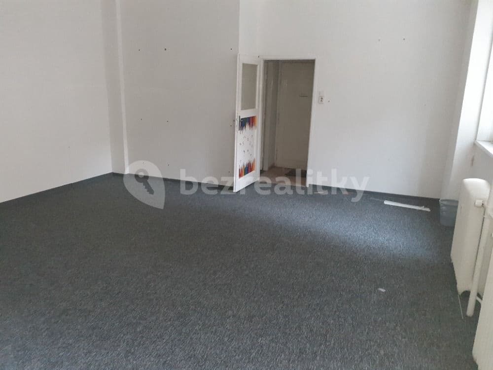 Prenájom nebytového priestoru 40 m², Hollarovo náměstí, Praha, Praha Prenájom nebytového priestoru 40 m², Hollarovo náměstí, Praha, Praha