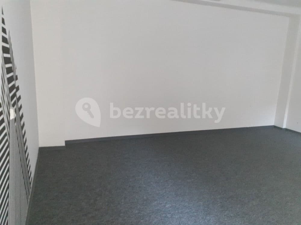 Prenájom nebytového priestoru 40 m², Hollarovo náměstí, Praha, Praha Prenájom nebytového priestoru 40 m², Hollarovo náměstí, Praha, Praha