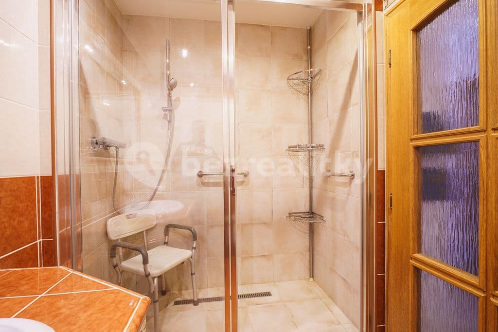 Prenájom bytu 2-izbový 60 m², Lesní, Cheb, Karlovarský kraj Prenájom bytu 2-izbový 60 m², Lesní, Cheb, Karlovarský kraj