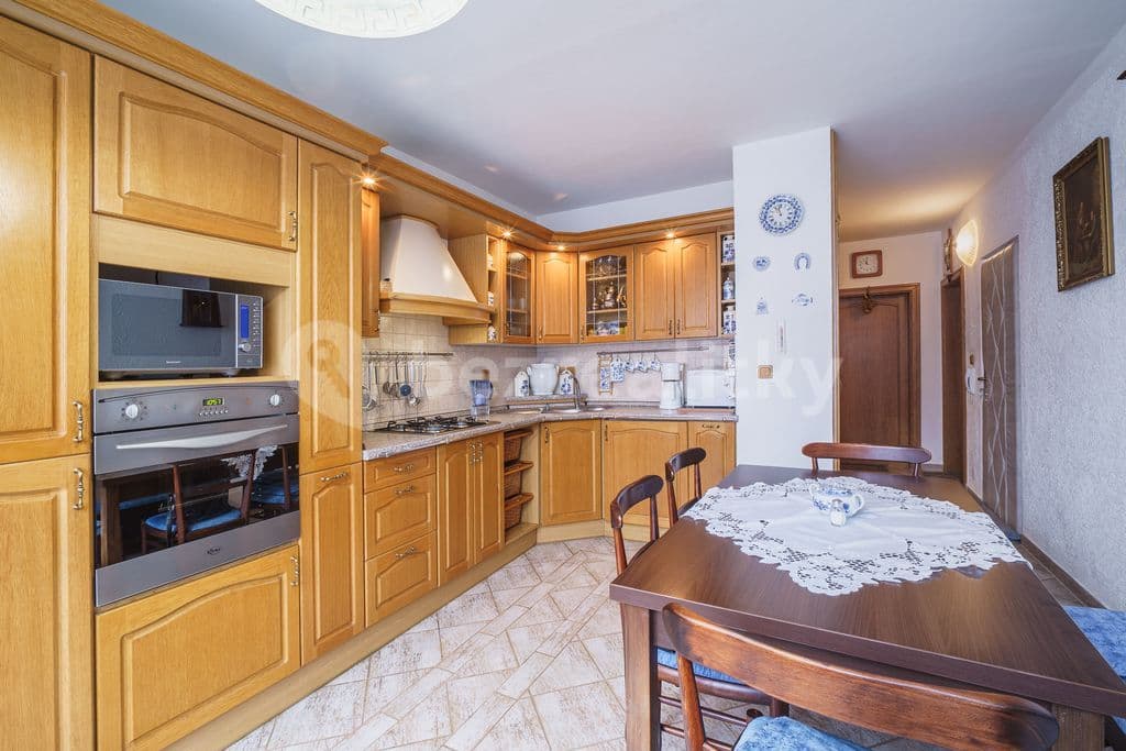 Prenájom bytu 2-izbový 60 m², Lesní, Cheb, Karlovarský kraj Prenájom bytu 2-izbový 60 m², Lesní, Cheb, Karlovarský kraj