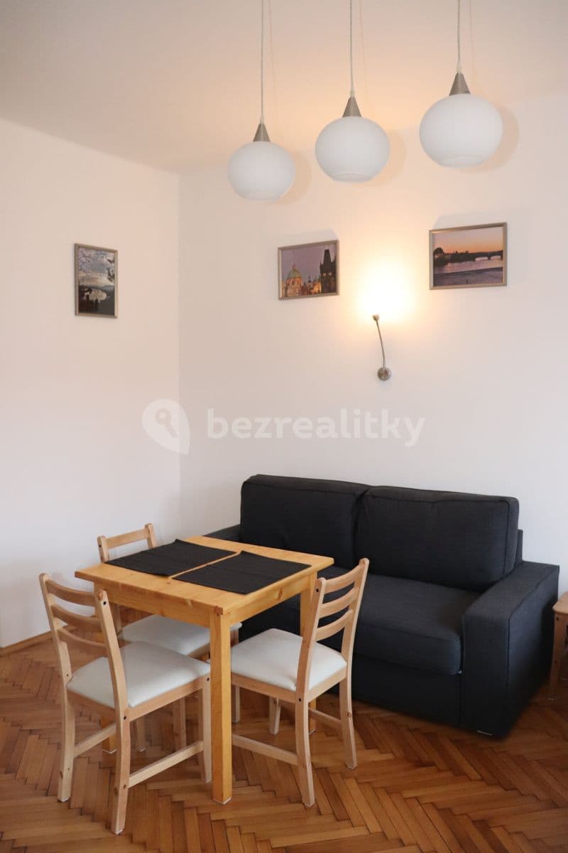 Prenájom bytu 1-izbový 33 m², Sokolovská, Praha, Praha Prenájom bytu 1-izbový 33 m², Sokolovská, Praha, Praha