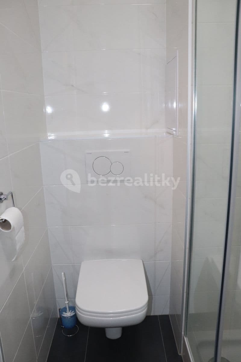 Prenájom bytu 1-izbový 33 m², Sokolovská, Praha, Praha Prenájom bytu 1-izbový 33 m², Sokolovská, Praha, Praha