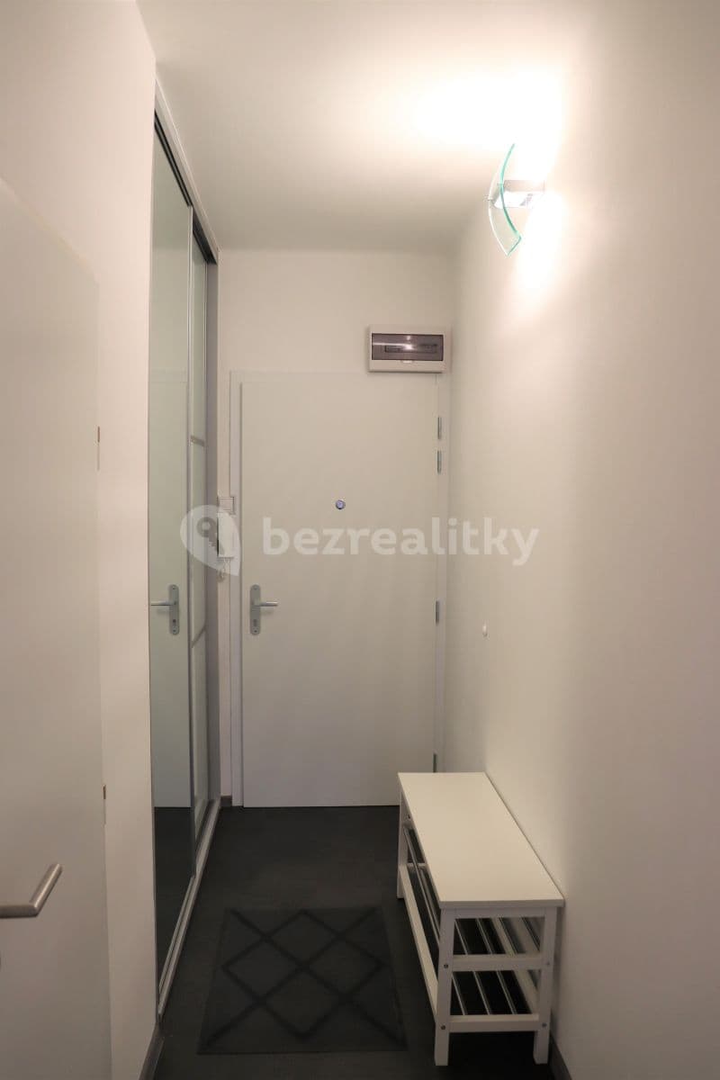 Prenájom bytu 1-izbový 33 m², Sokolovská, Praha, Praha Prenájom bytu 1-izbový 33 m², Sokolovská, Praha, Praha