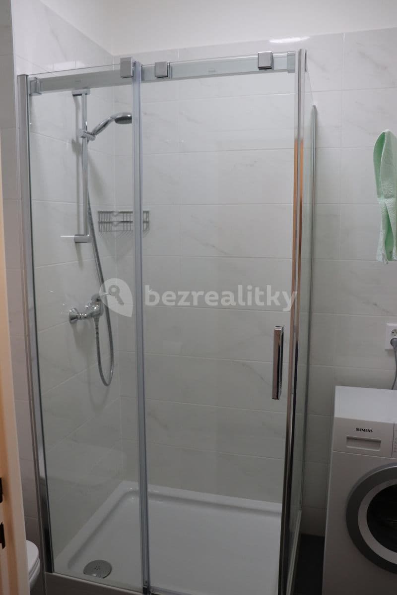 Prenájom bytu 1-izbový 33 m², Sokolovská, Praha, Praha Prenájom bytu 1-izbový 33 m², Sokolovská, Praha, Praha