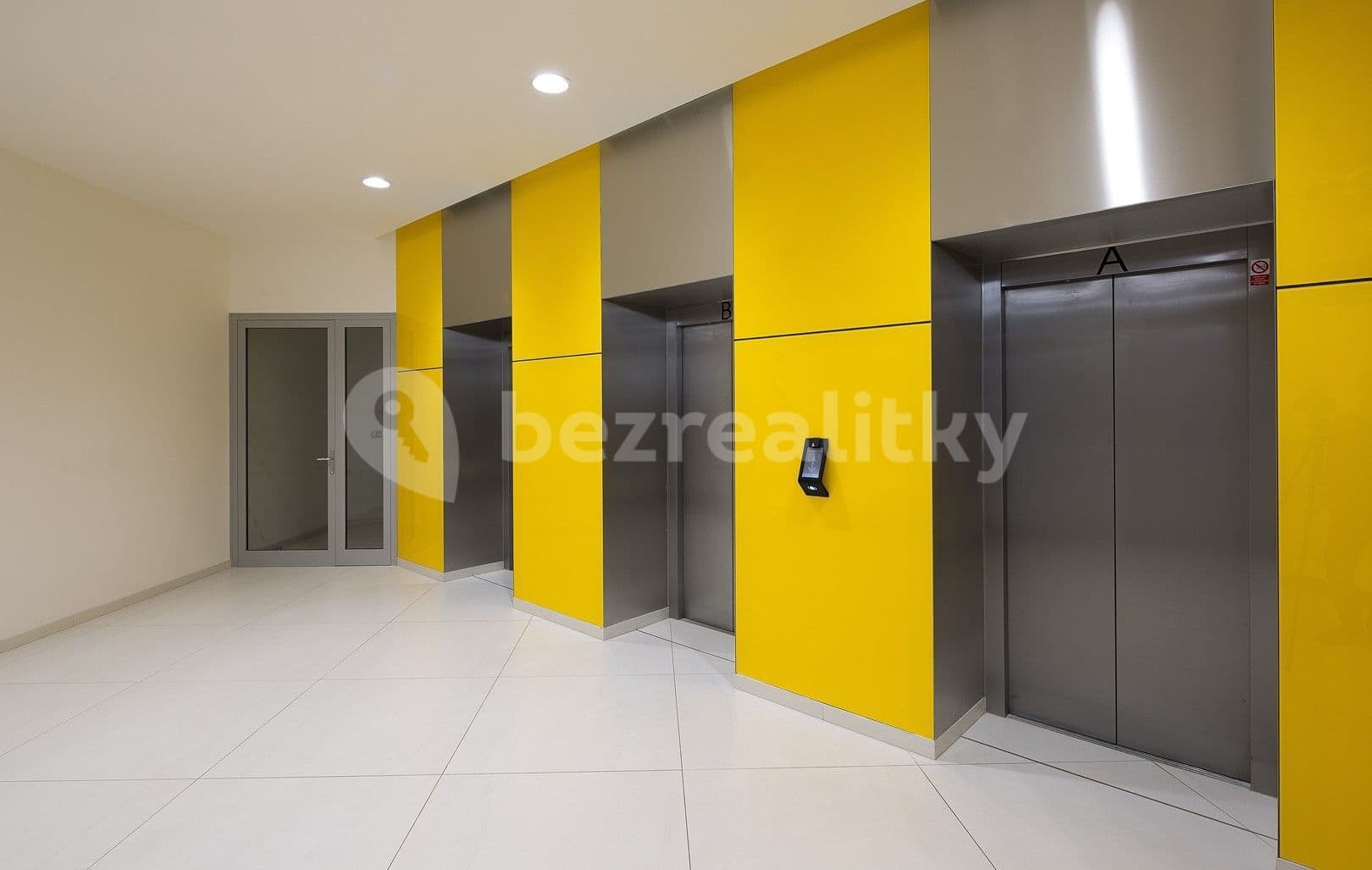 Prenájom bytu 2-izbový 42 m², Mukařovského, Praha, Praha Prenájom bytu 2-izbový 42 m², Mukařovského, Praha, Praha