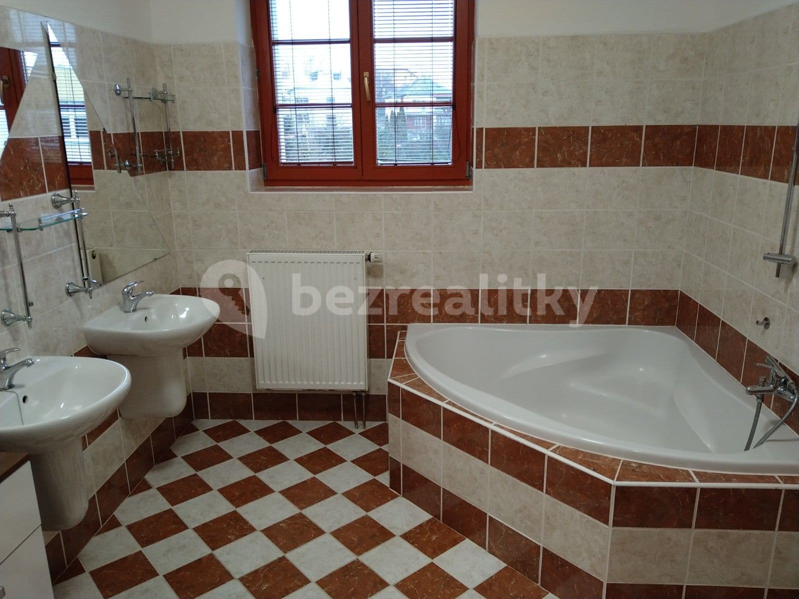 Prenájom bytu 3-izbový 105 m², Beskydská, Bílovec, Moravskoslezský kraj Prenájom bytu 3-izbový 105 m², Beskydská, Bílovec, Moravskoslezský kraj