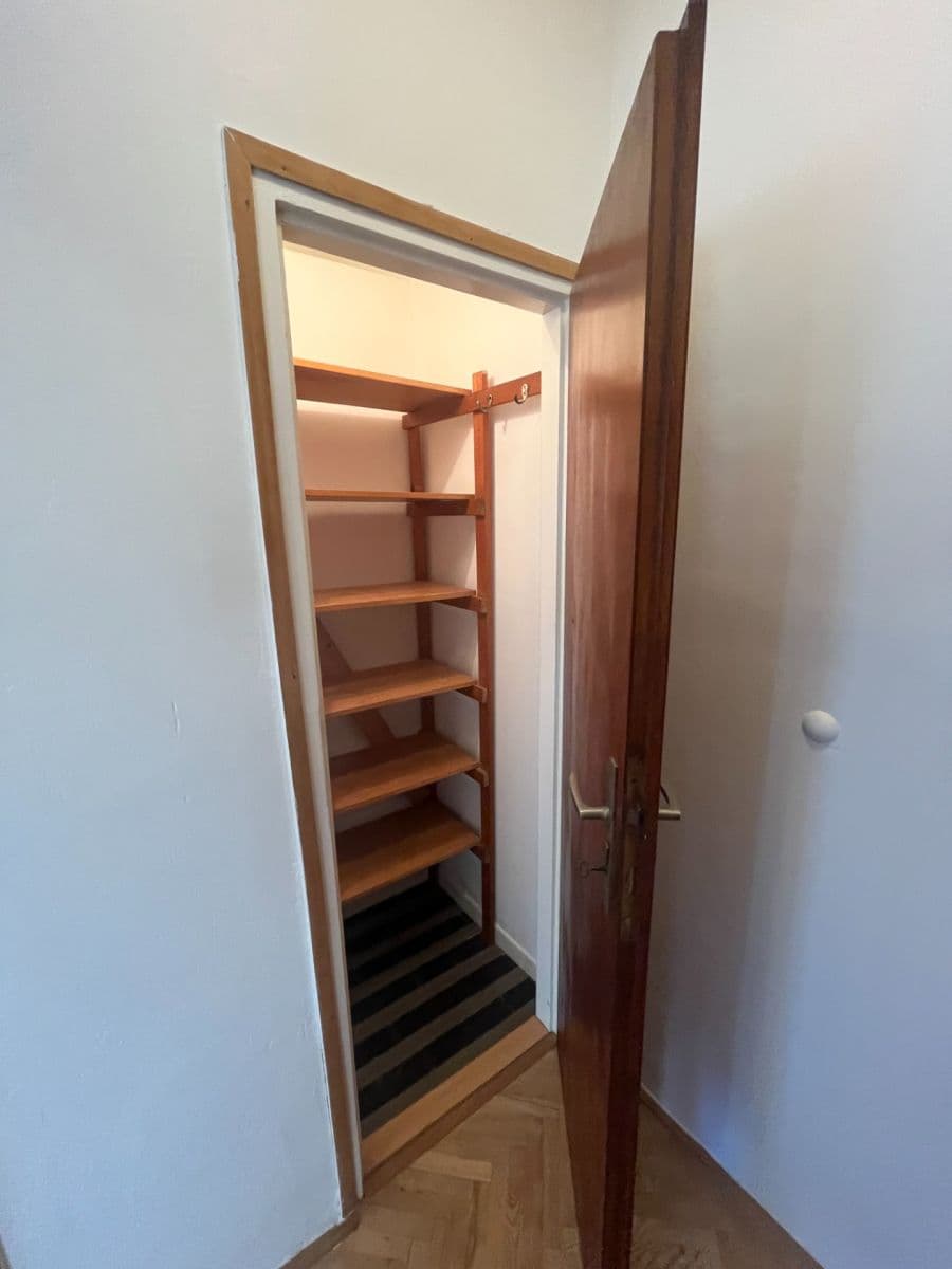 Prenájom bytu 1-izbový 46 m², Maškova, Brno, Jihomoravský kraj Prenájom bytu 1-izbový 46 m², Maškova, Brno, Jihomoravský kraj