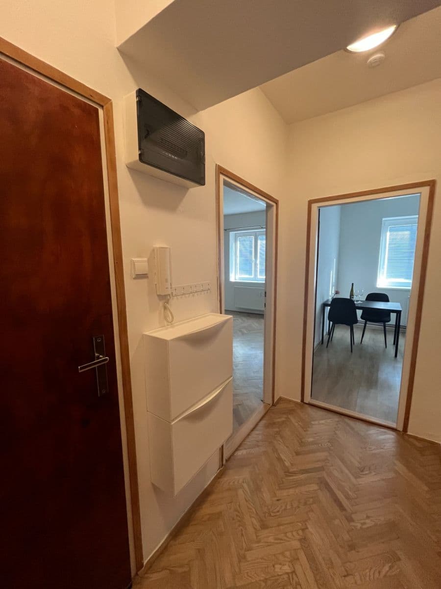 Prenájom bytu 1-izbový 46 m², Maškova, Brno, Jihomoravský kraj Prenájom bytu 1-izbový 46 m², Maškova, Brno, Jihomoravský kraj