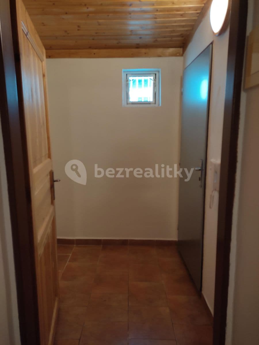 Prenájom bytu Garsoniéra 16 m², Pod Kavalírkou, Praha, Praha Prenájom bytu Garsoniéra 16 m², Pod Kavalírkou, Praha, Praha