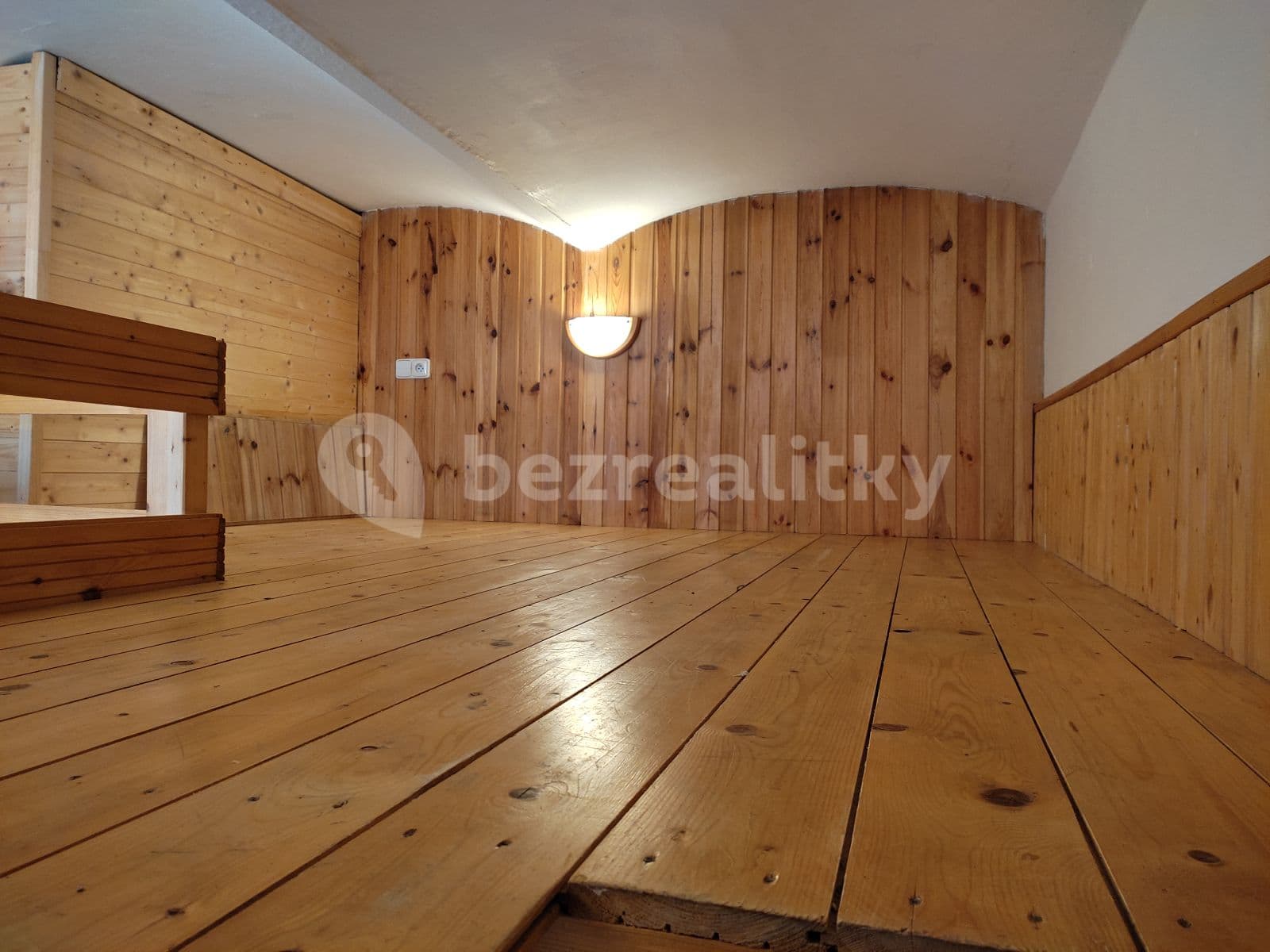 Prenájom bytu Garsoniéra 16 m², Pod Kavalírkou, Praha, Praha Prenájom bytu Garsoniéra 16 m², Pod Kavalírkou, Praha, Praha