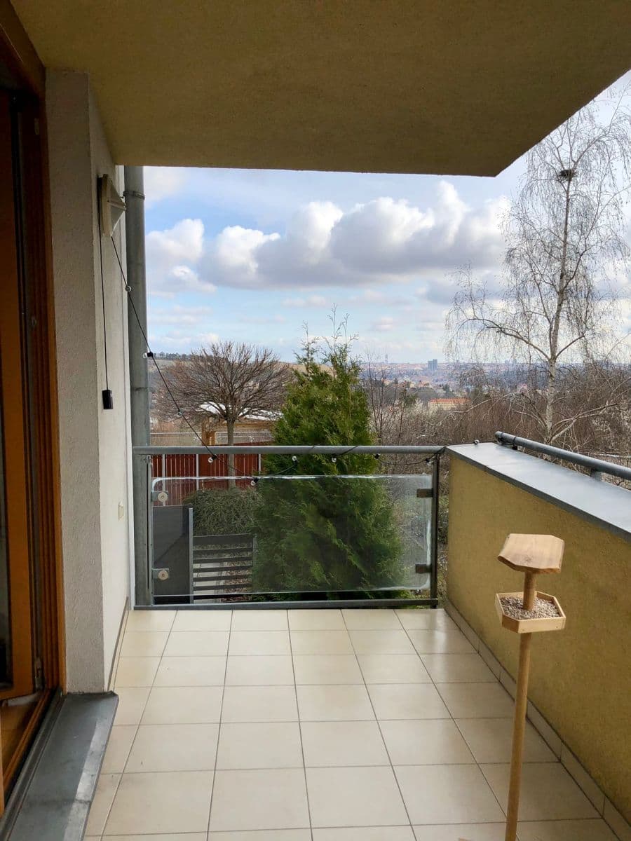 Prenájom bytu 1-izbový 60 m², Devonská, Praha, Praha Prenájom bytu 1-izbový 60 m², Devonská, Praha, Praha