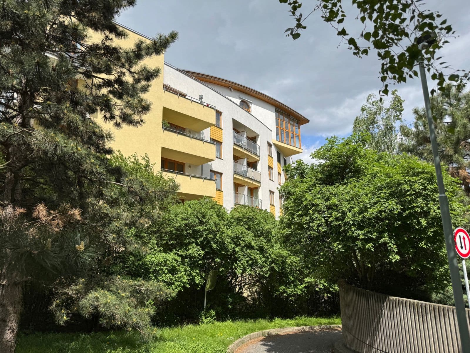 Prenájom bytu 1-izbový 60 m², Devonská, Praha, Praha Prenájom bytu 1-izbový 60 m², Devonská, Praha, Praha