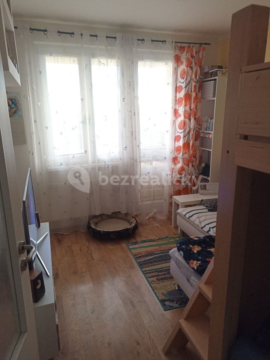 Prenájom bytu 1-izbový 38 m², V Honech, Klecany, Středočeský kraj Prenájom bytu 1-izbový 38 m², V Honech, Klecany, Středočeský kraj