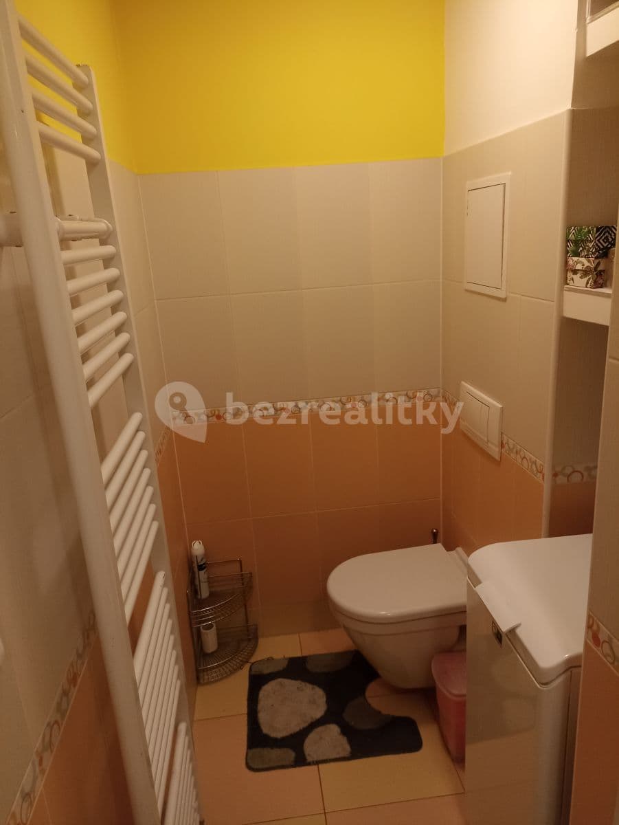 Prenájom bytu 1-izbový 38 m², V Honech, Klecany, Středočeský kraj Prenájom bytu 1-izbový 38 m², V Honech, Klecany, Středočeský kraj