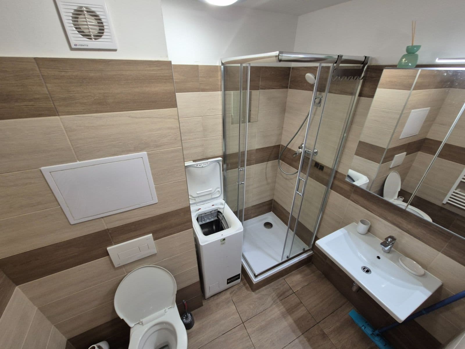 Prenájom bytu 2-izbový 43 m², Strašnická, Praha, Praha Prenájom bytu 2-izbový 43 m², Strašnická, Praha, Praha