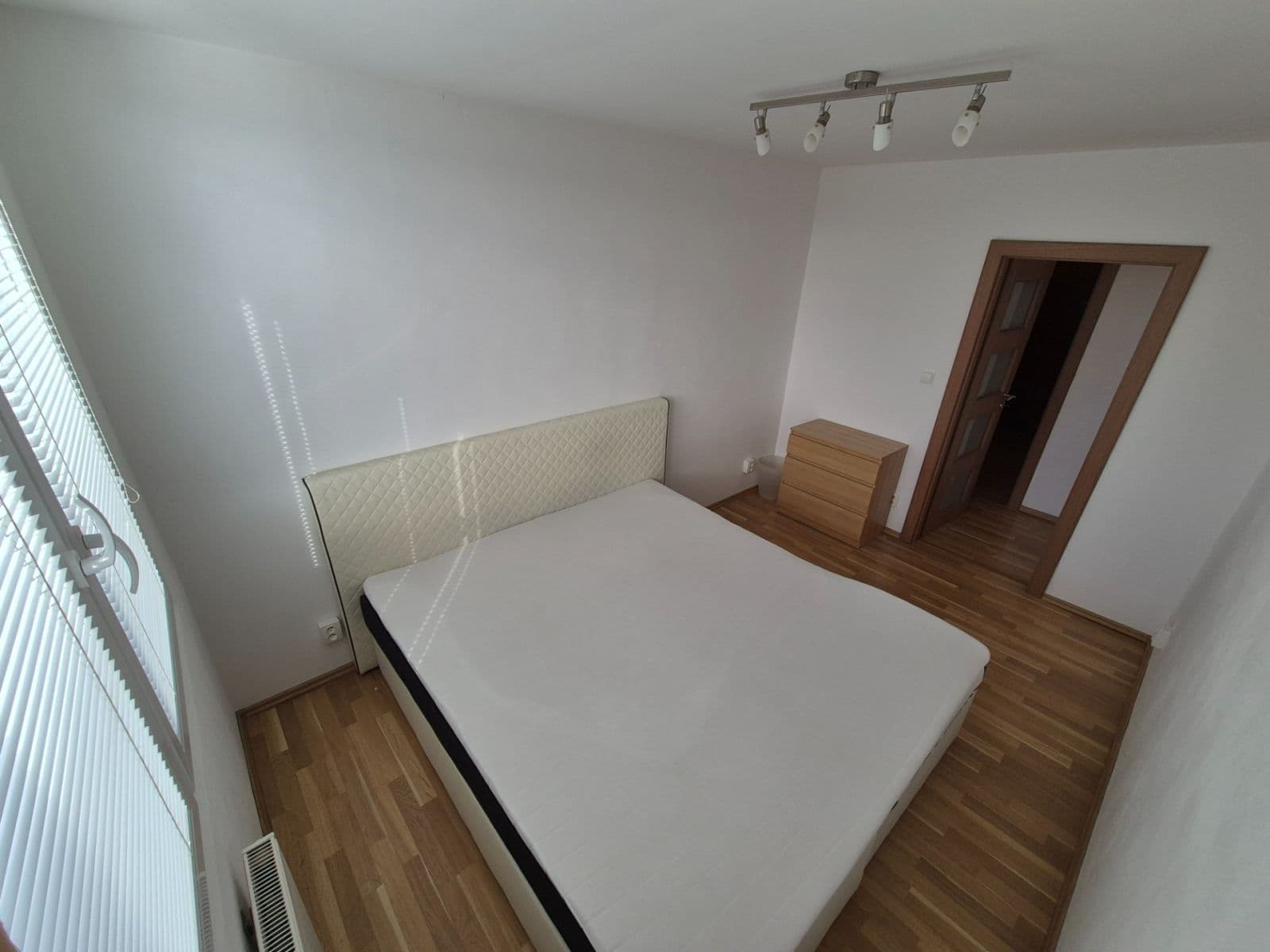 Prenájom bytu 2-izbový 43 m², Strašnická, Praha, Praha Prenájom bytu 2-izbový 43 m², Strašnická, Praha, Praha