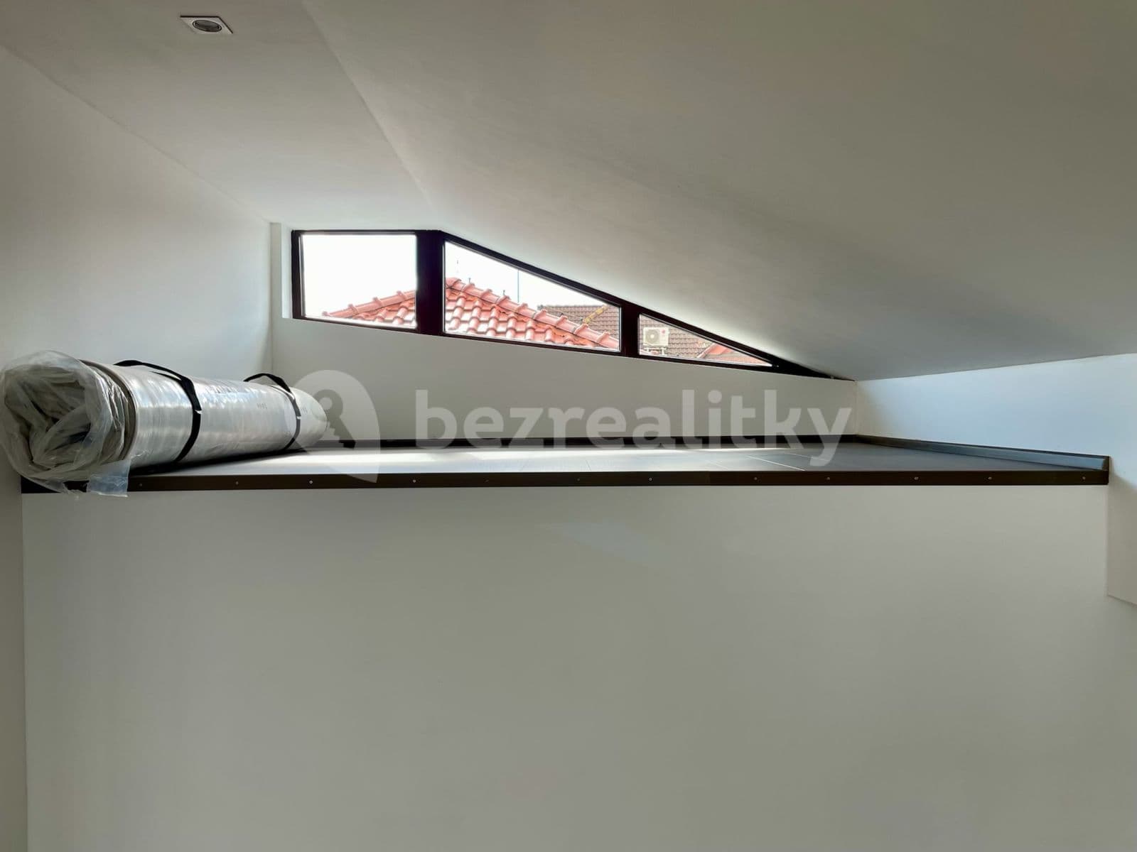 Prenájom bytu 2-izbový 75 m², Na Výsluní, Králův Dvůr, Středočeský kraj Prenájom bytu 2-izbový 75 m², Na Výsluní, Králův Dvůr, Středočeský kraj