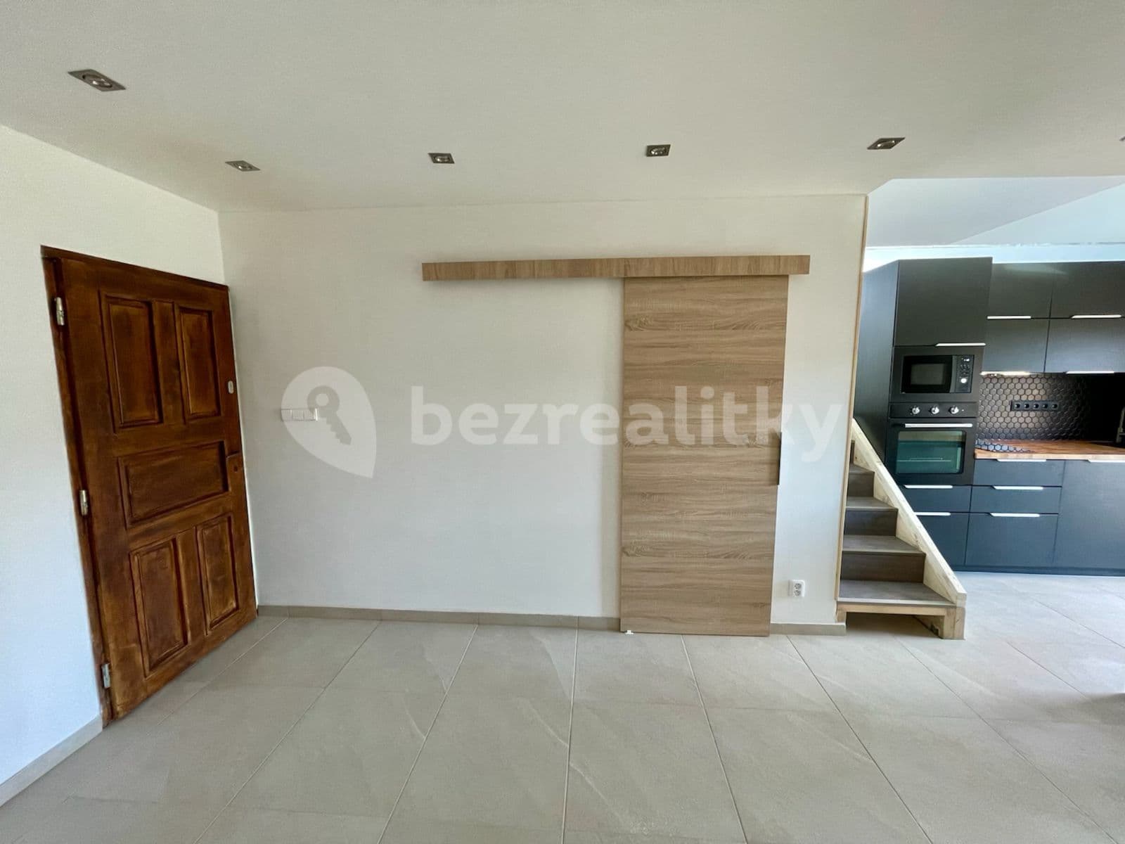 Prenájom bytu 2-izbový 75 m², Na Výsluní, Králův Dvůr, Středočeský kraj Prenájom bytu 2-izbový 75 m², Na Výsluní, Králův Dvůr, Středočeský kraj