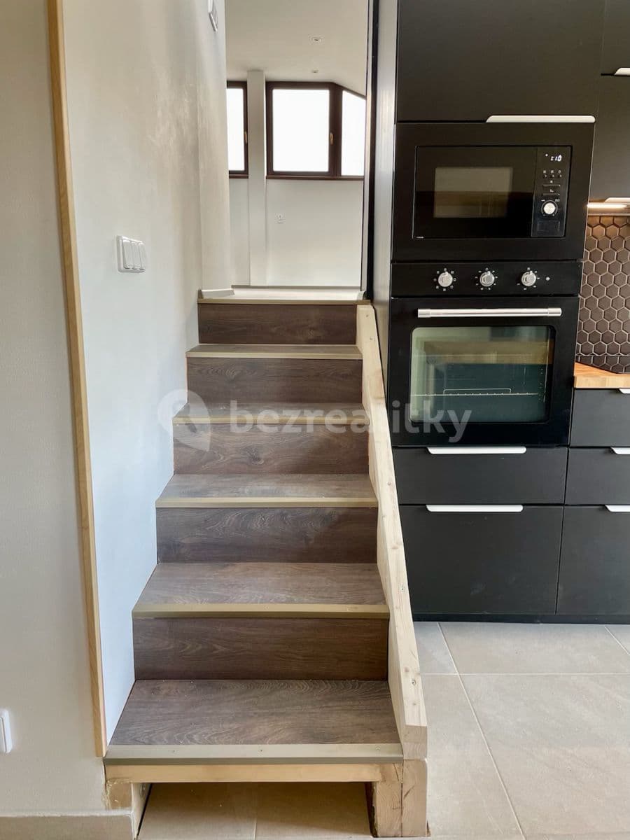 Prenájom bytu 2-izbový 75 m², Na Výsluní, Králův Dvůr, Středočeský kraj Prenájom bytu 2-izbový 75 m², Na Výsluní, Králův Dvůr, Středočeský kraj