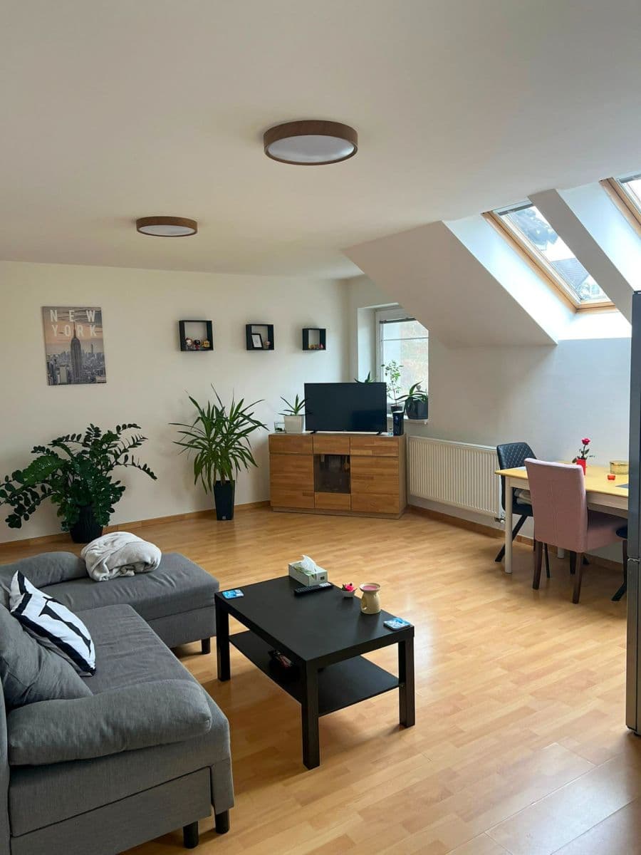 Prenájom bytu 3-izbový 120 m², U Albrechtova vrchu, Praha, Praha Prenájom bytu 3-izbový 120 m², U Albrechtova vrchu, Praha, Praha