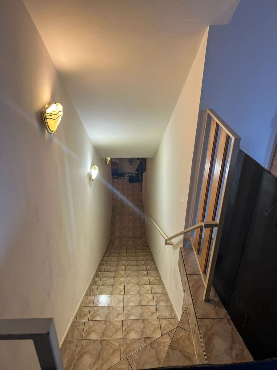 Prenájom bytu 3-izbový 120 m², U Albrechtova vrchu, Praha, Praha Prenájom bytu 3-izbový 120 m², U Albrechtova vrchu, Praha, Praha