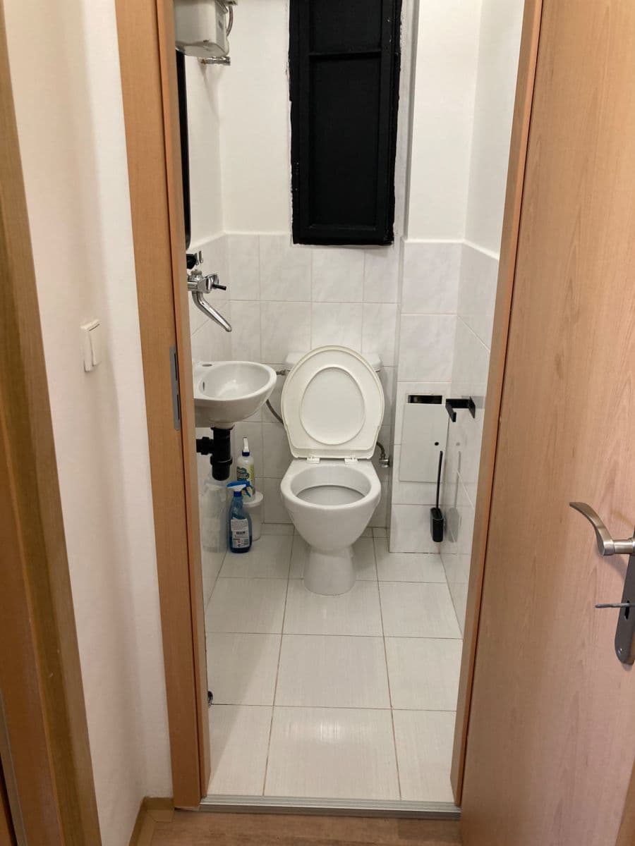 Prenájom bytu Garsoniéra 27 m², Mexická, Praha, Praha Prenájom bytu Garsoniéra 27 m², Mexická, Praha, Praha