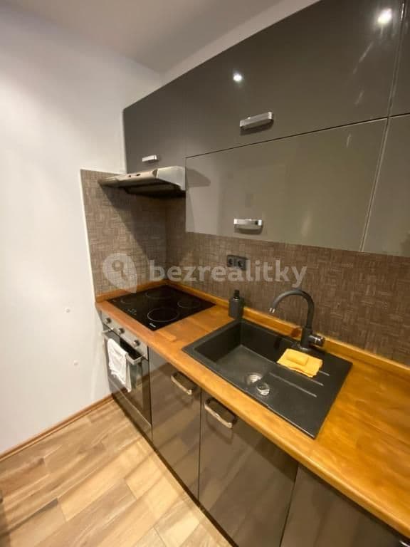 Prenájom bytu 2-izbový 40 m², K Sádkám, Praha, Praha Prenájom bytu 2-izbový 40 m², K Sádkám, Praha, Praha