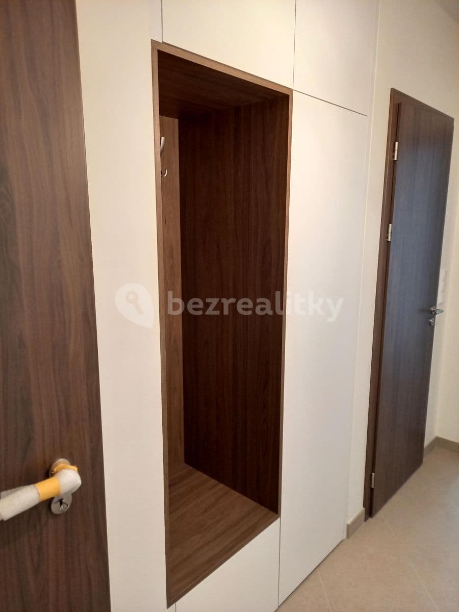 Prenájom bytu 2-izbový 52 m², Ferrariho, Praha, Praha Prenájom bytu 2-izbový 52 m², Ferrariho, Praha, Praha