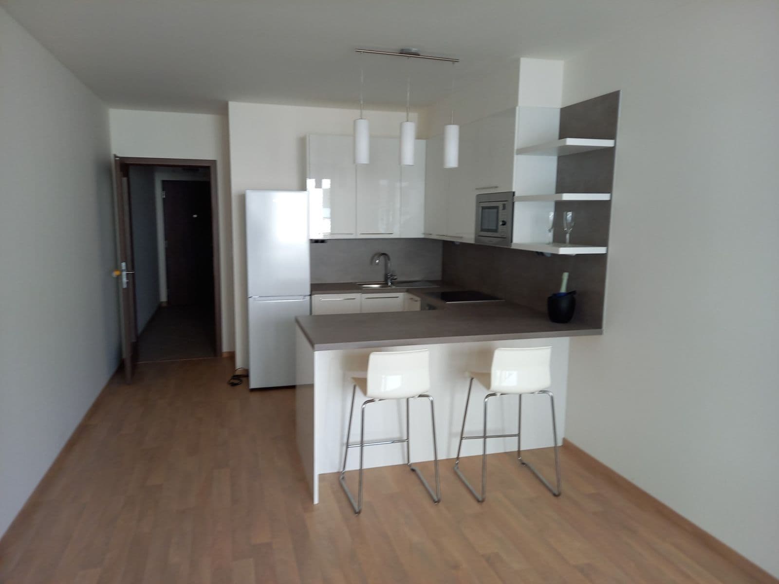Prenájom bytu 2-izbový 52 m², Ferrariho, Praha, Praha Prenájom bytu 2-izbový 52 m², Ferrariho, Praha, Praha
