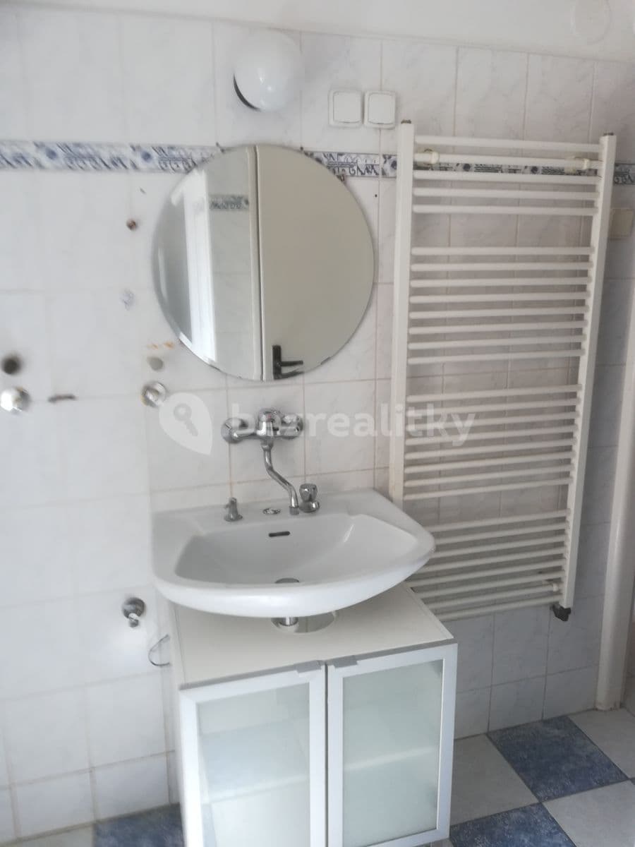 Prenájom bytu 1-izbový 56 m², Skuhrov nad Bělou, Královéhradecký kraj Prenájom bytu 1-izbový 56 m², Skuhrov nad Bělou, Královéhradecký kraj