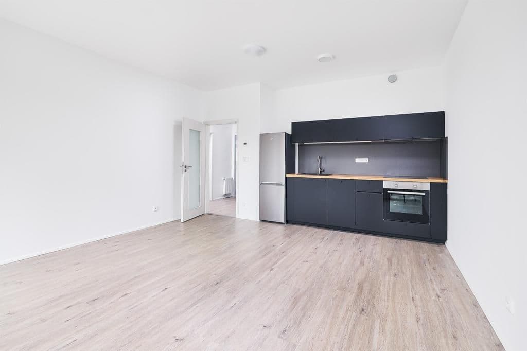 Prenájom bytu 1-izbový 34 m², Donovalská, Praha, Praha Prenájom bytu 1-izbový 34 m², Donovalská, Praha, Praha