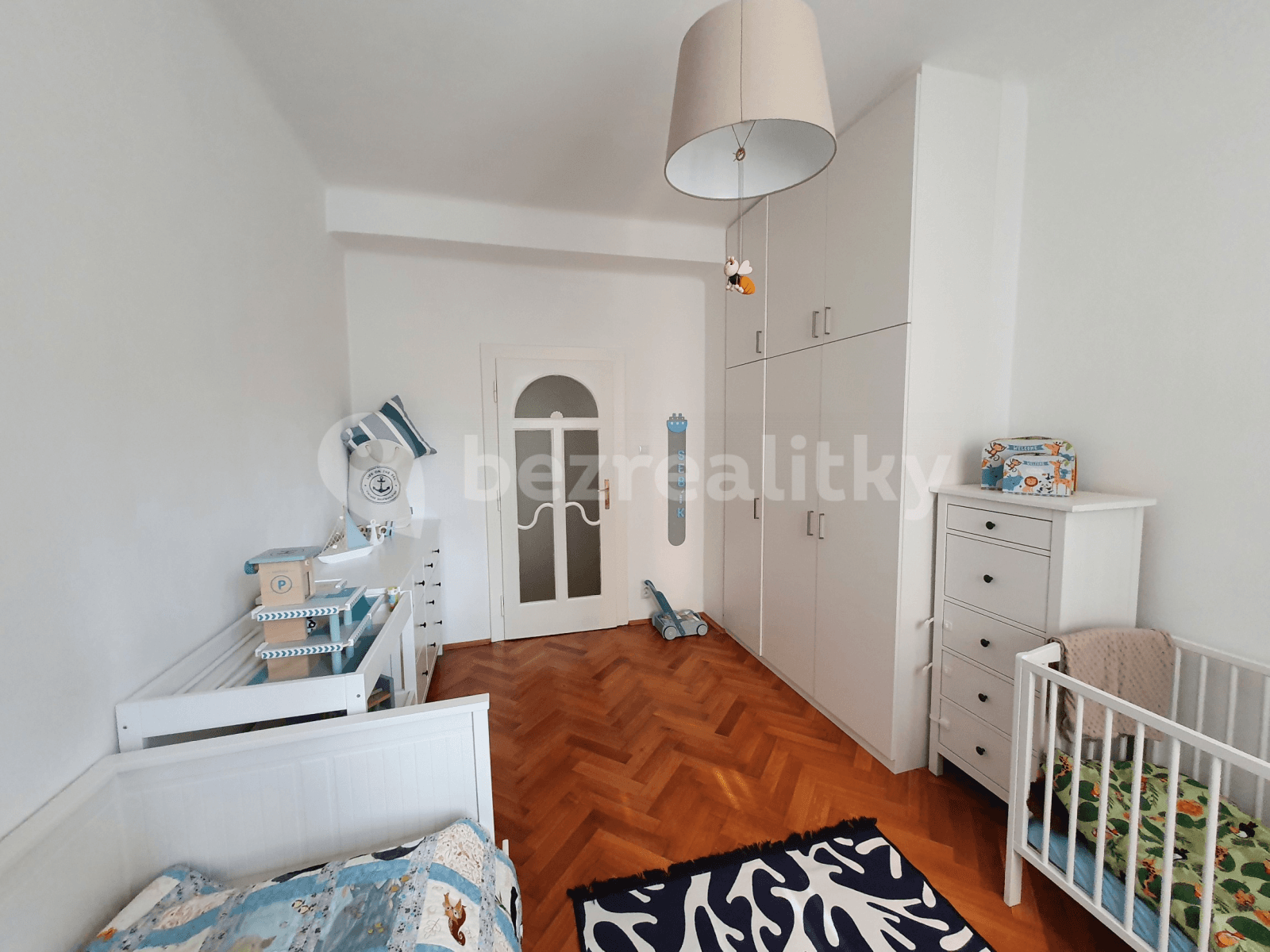 Prenájom bytu 3-izbový 133 m², Zoubkova, Praha, Praha Prenájom bytu 3-izbový 133 m², Zoubkova, Praha, Praha