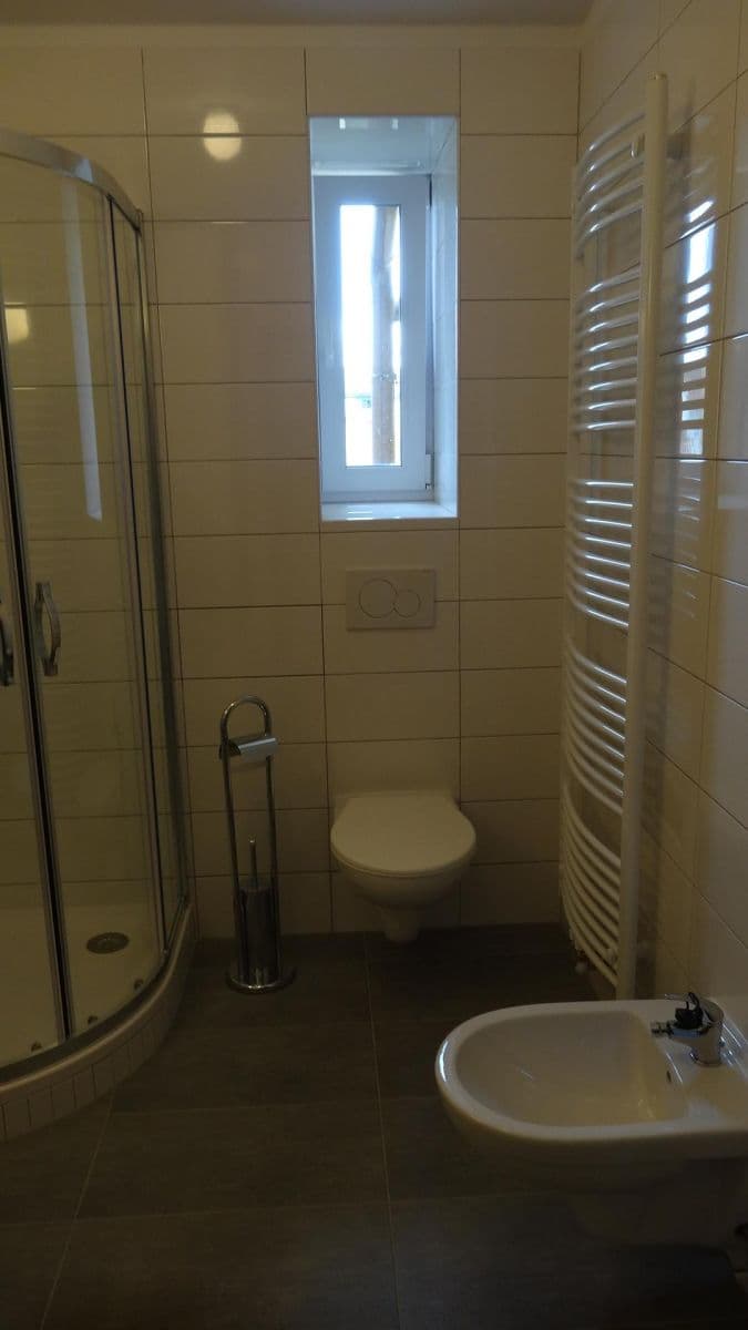 Prenájom bytu 1-izbový 45 m², Fügnerova, Poděbrady, Středočeský kraj Prenájom bytu 1-izbový 45 m², Fügnerova, Poděbrady, Středočeský kraj