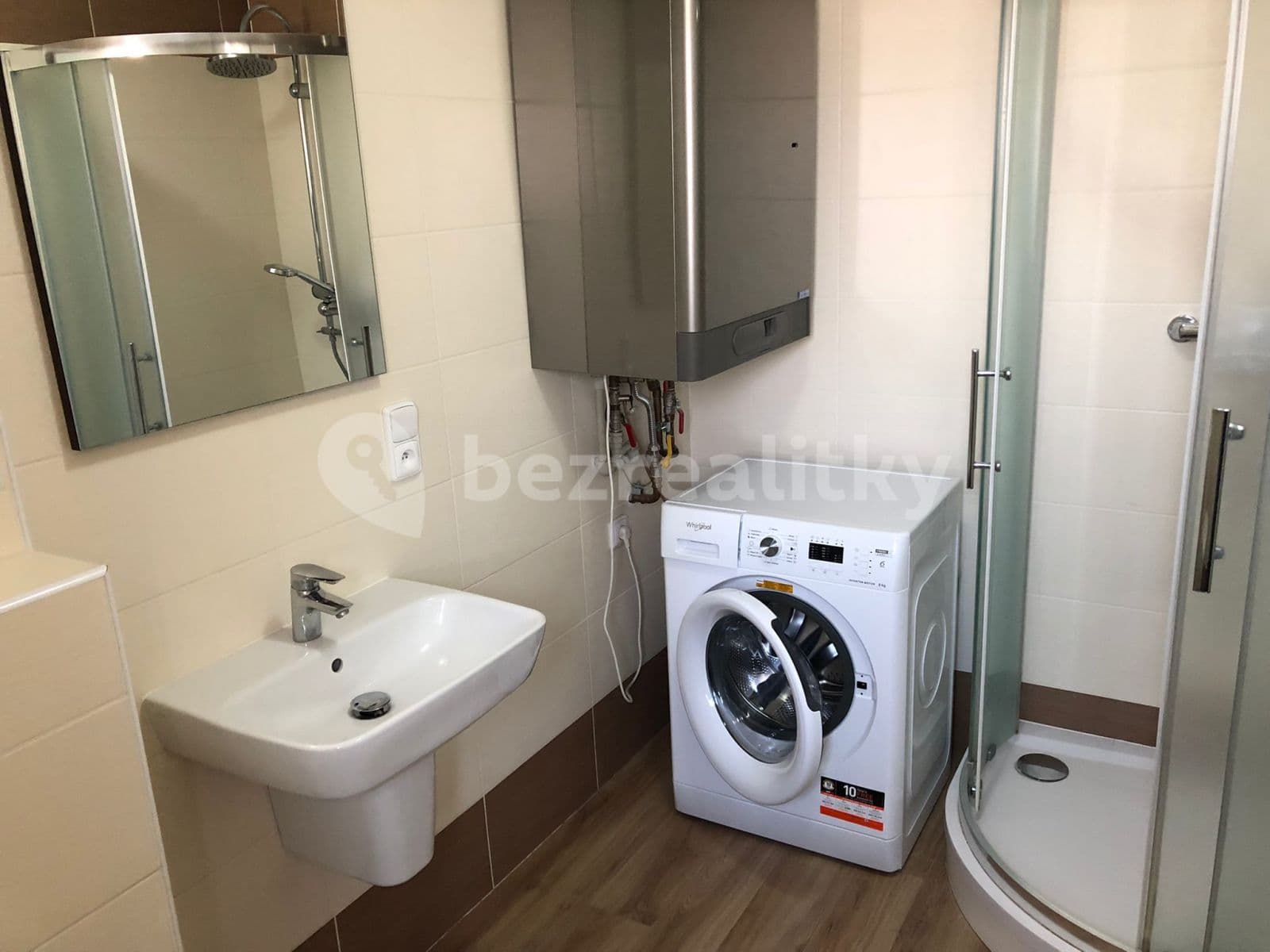 Prenájom bytu 2-izbový 60 m², Kamenná, Zlín, Zlínský kraj Prenájom bytu 2-izbový 60 m², Kamenná, Zlín, Zlínský kraj