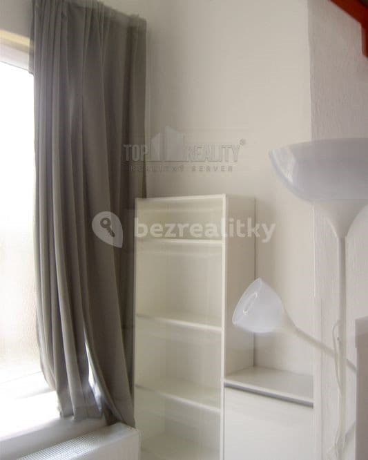 Prenájom bytu 1-izbový 16 m², Jedlíkova, Bratislava - mestská časť Staré Mesto, Bratislavský kraj Prenájom bytu 1-izbový 16 m², Jedlíkova, Bratislava - mestská časť Staré Mesto, Bratislavský kraj