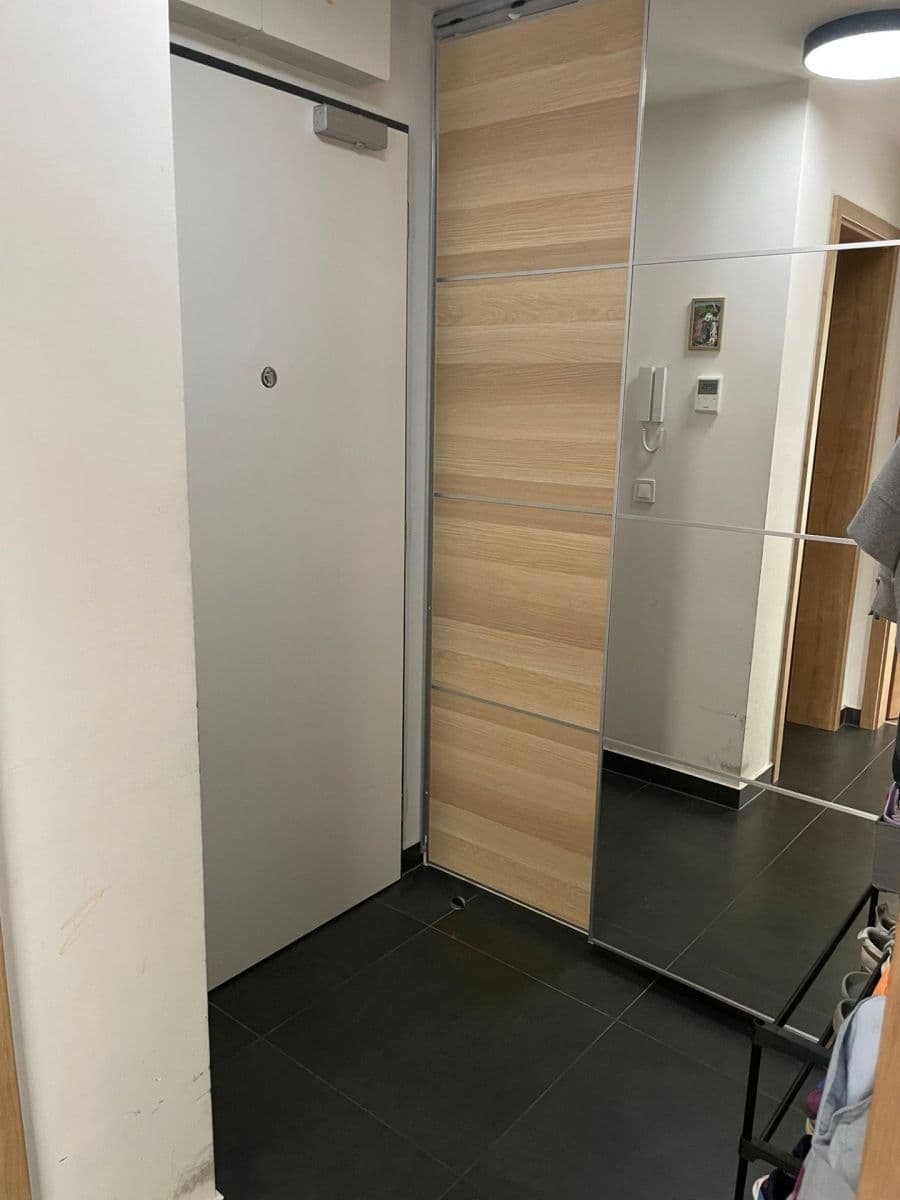 Prenájom bytu 2-izbový 55 m², Štěchovická, Praha, Praha Prenájom bytu 2-izbový 55 m², Štěchovická, Praha, Praha