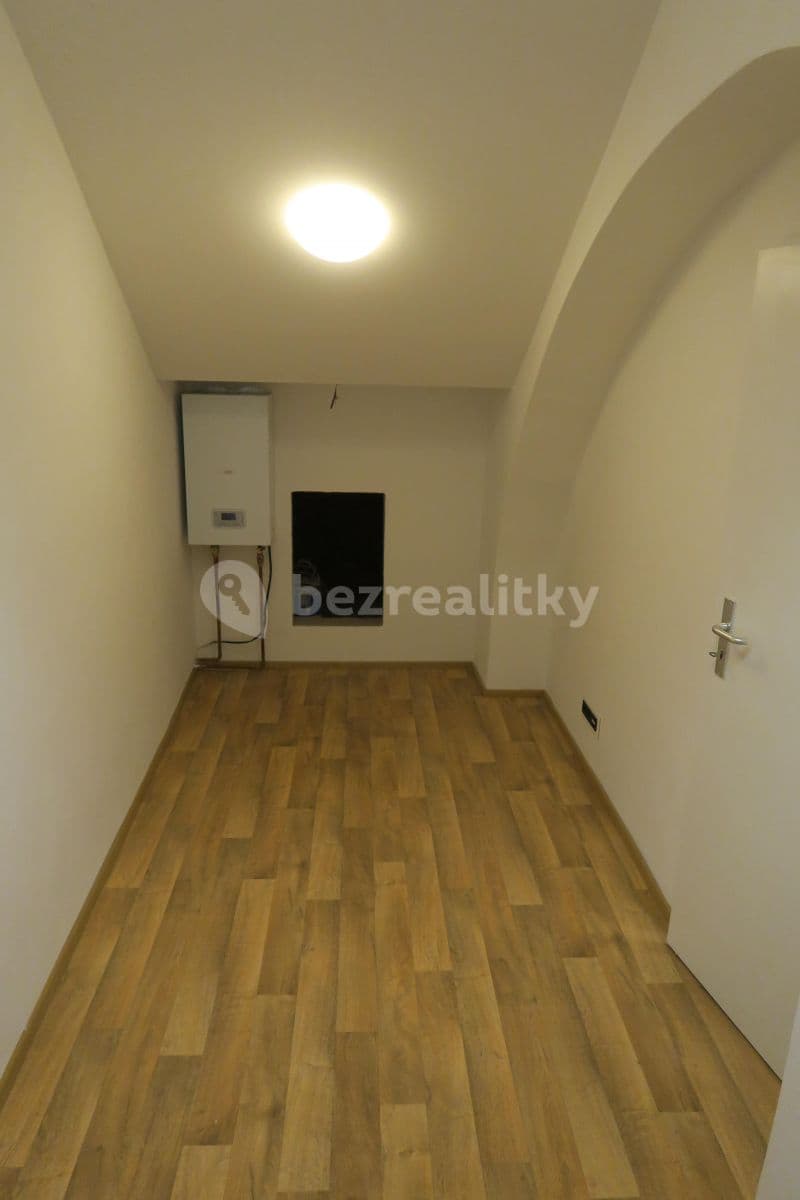 Prenájom bytu 3-izbový 73 m², Jaselská, Praha, Praha Prenájom bytu 3-izbový 73 m², Jaselská, Praha, Praha