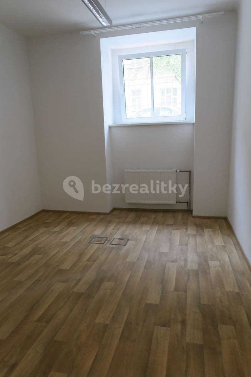 Prenájom bytu 3-izbový 73 m², Jaselská, Praha, Praha Prenájom bytu 3-izbový 73 m², Jaselská, Praha, Praha