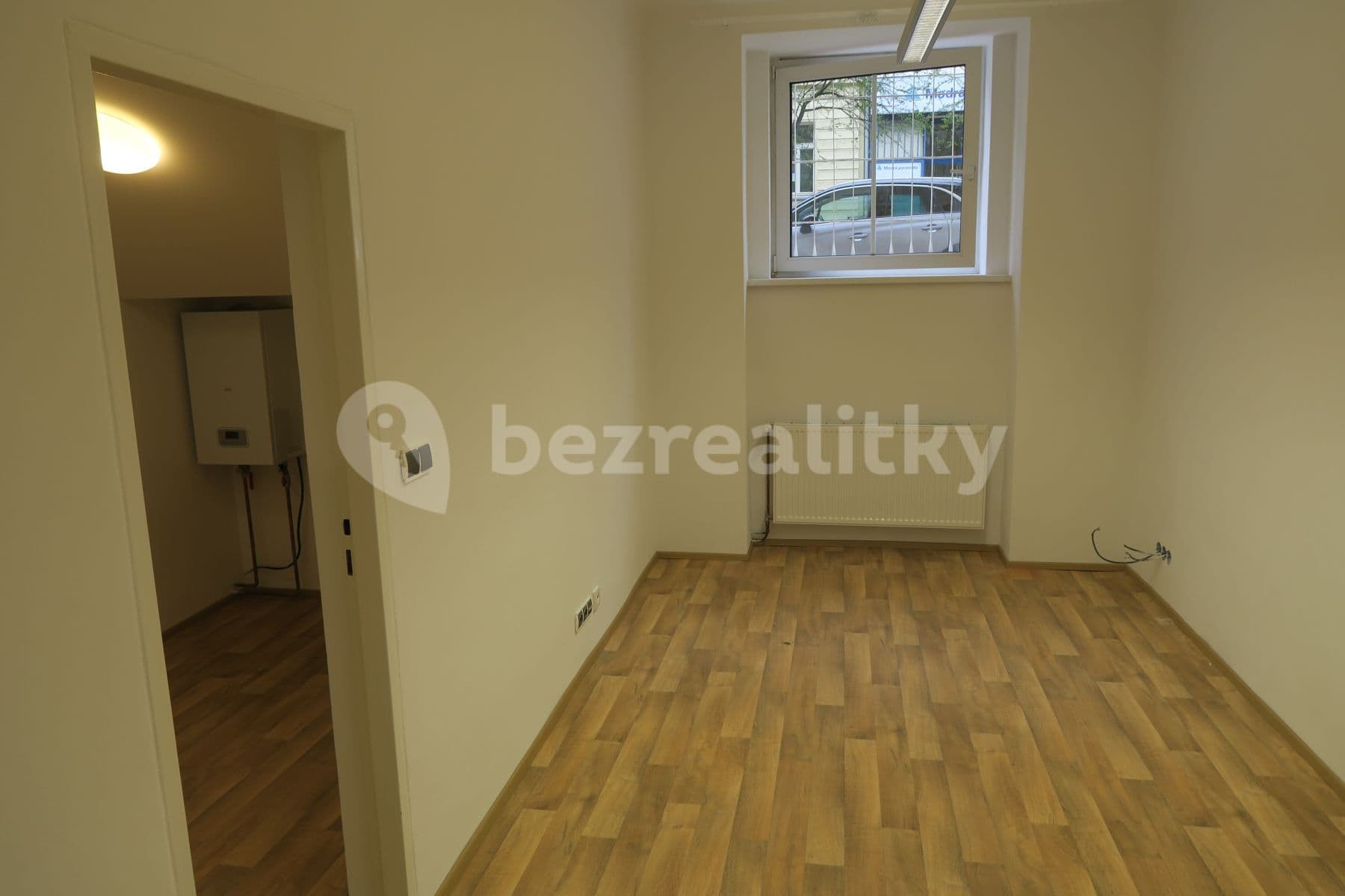 Prenájom bytu 3-izbový 73 m², Jaselská, Praha, Praha Prenájom bytu 3-izbový 73 m², Jaselská, Praha, Praha