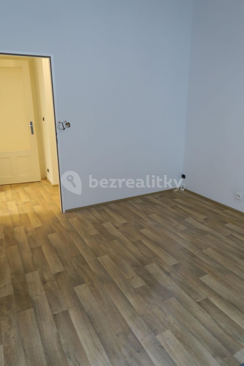 Prenájom bytu 3-izbový 73 m², Jaselská, Praha, Praha Prenájom bytu 3-izbový 73 m², Jaselská, Praha, Praha