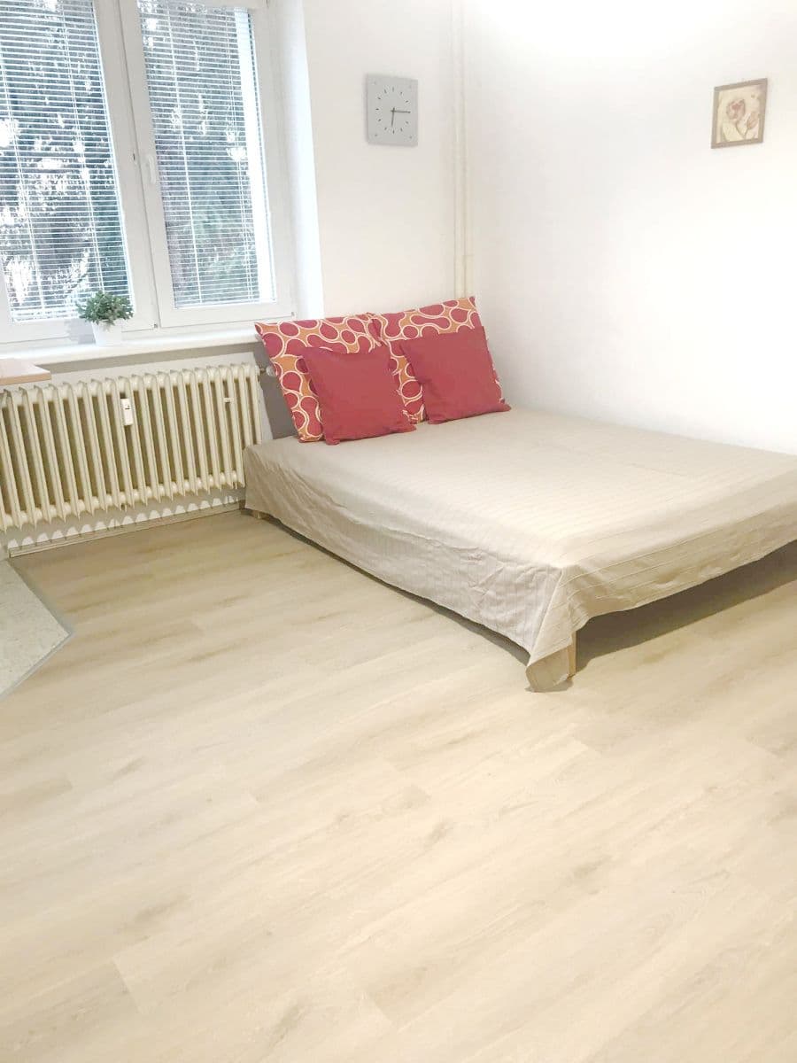 Prenájom bytu 1-izbový 22 m², Bulharská, Brno, Jihomoravský kraj Prenájom bytu 1-izbový 22 m², Bulharská, Brno, Jihomoravský kraj