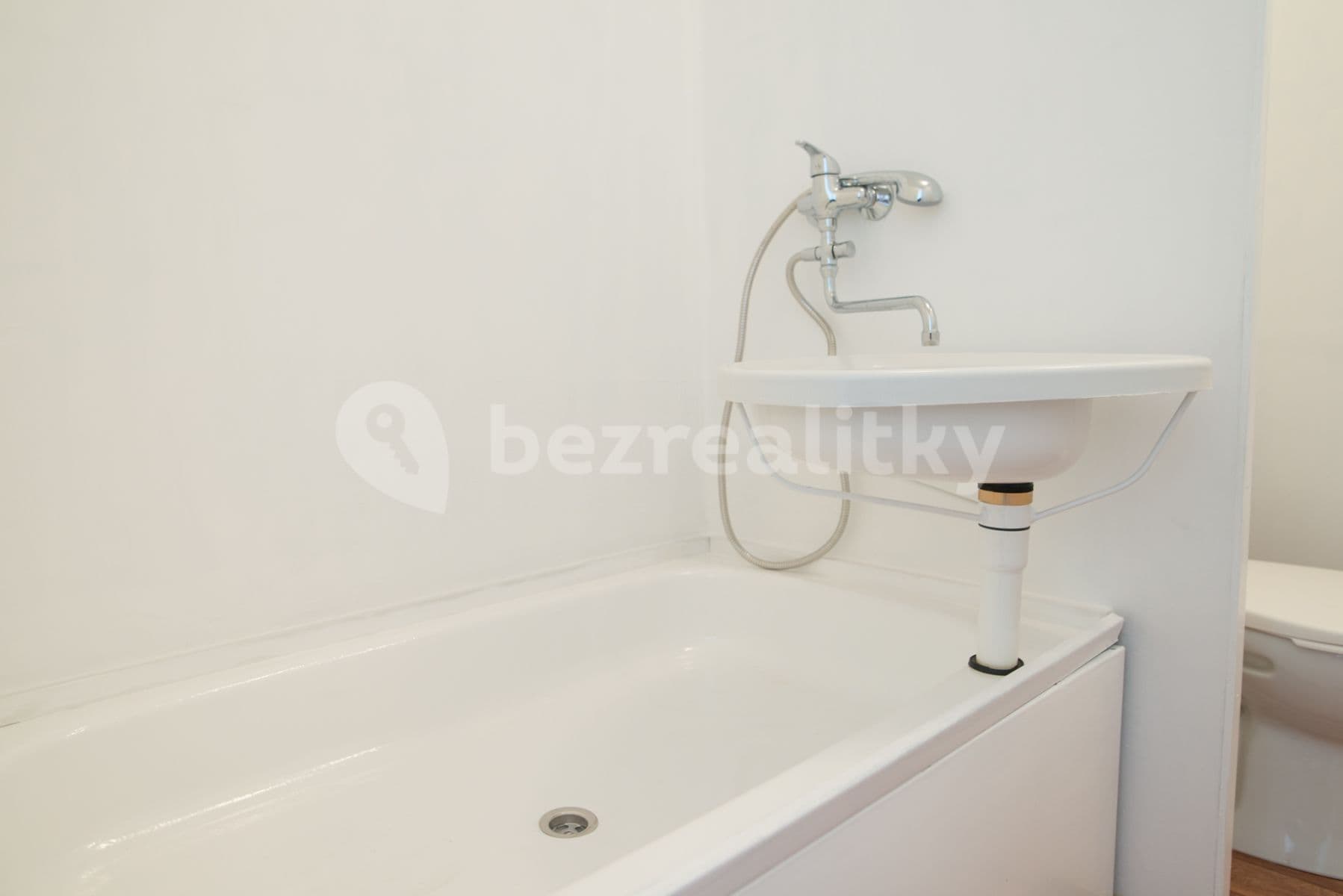 Prenájom bytu 1-izbový 30 m², Tylova, Jihlava, Kraj Vysočina Prenájom bytu 1-izbový 30 m², Tylova, Jihlava, Kraj Vysočina