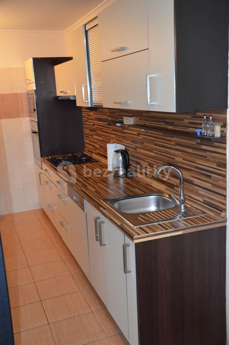 Prenájom bytu 3-izbový 74 m², Štětínská, Praha, Praha Prenájom bytu 3-izbový 74 m², Štětínská, Praha, Praha
